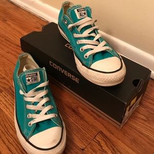 Turquoise converse